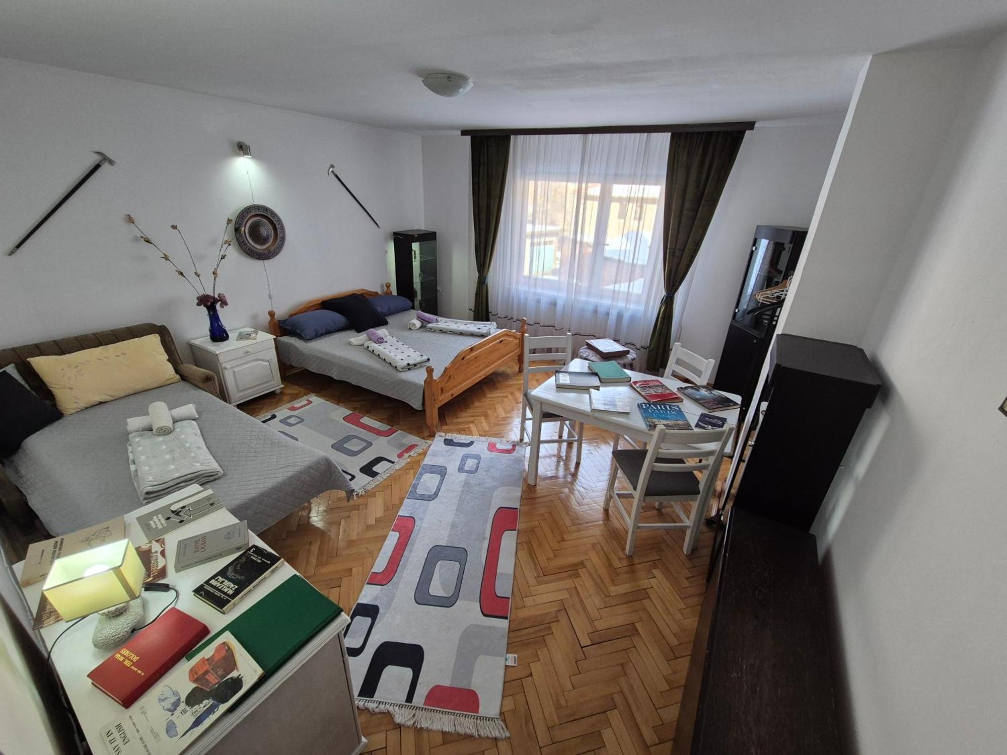 Prenociste Chardak Hotel Tuzla Ngoại thất bức ảnh
