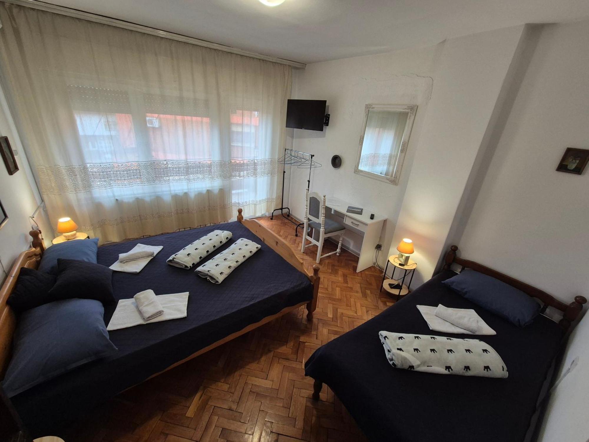 Prenociste Chardak Hotel Tuzla Ngoại thất bức ảnh