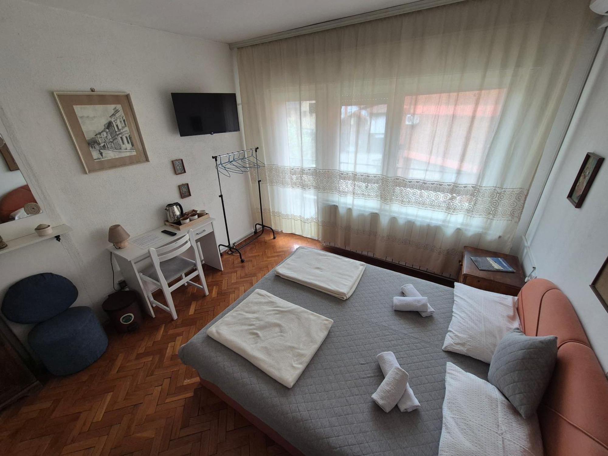 Prenociste Chardak Hotel Tuzla Ngoại thất bức ảnh